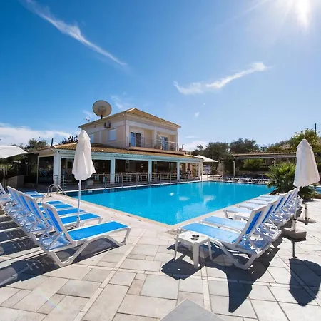 Plaza 3* Kávos